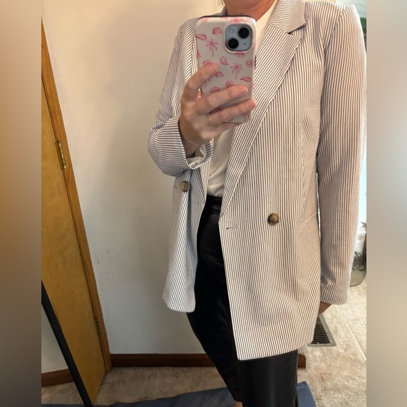 H&M Oversized Seersucker Double Breasted Longline Blazer - Picture 4 of 9